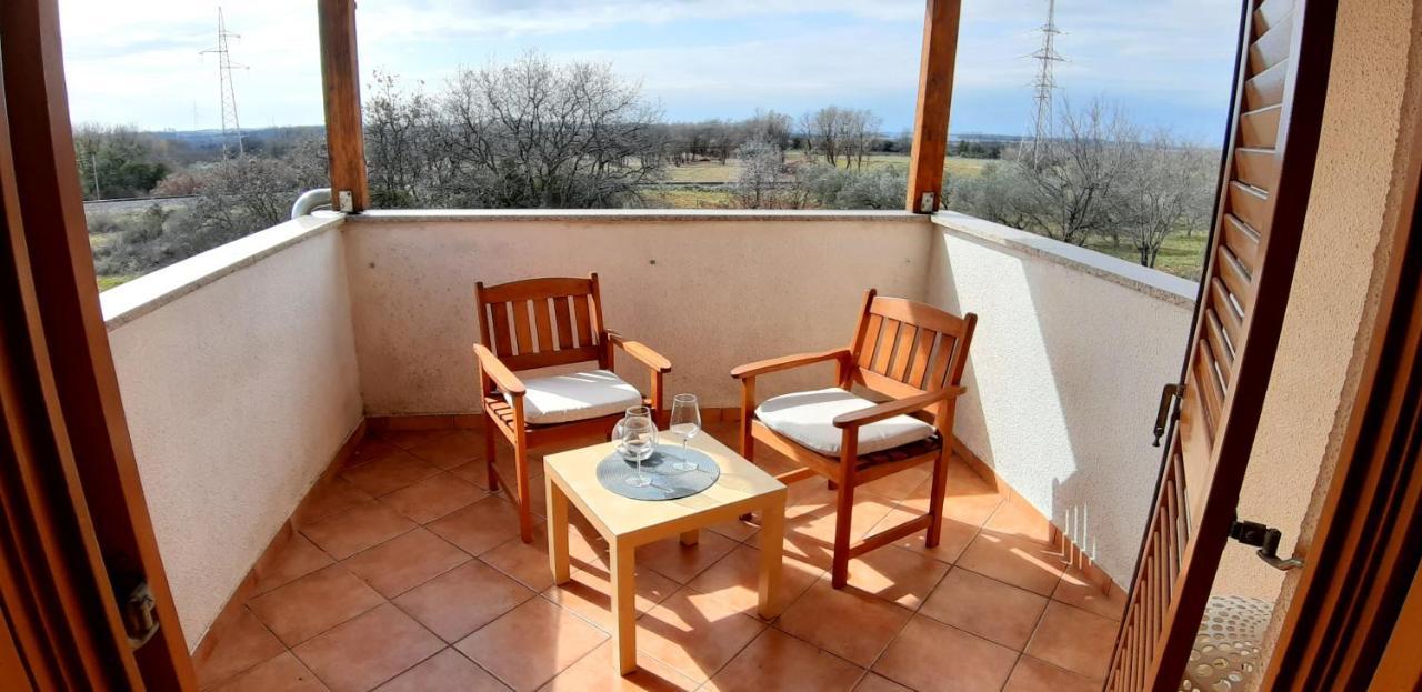 Apartments Demori Galizana Exterior photo